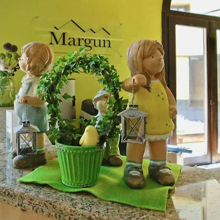 Apartment Residenza Chesa Margun 33-2 By Interhome Surlej